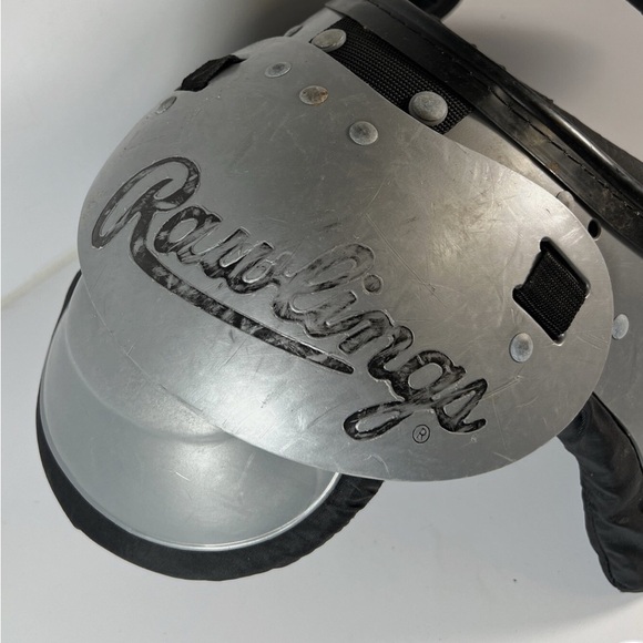 Black and Silver Football Shoulder Pads - Picture 5 of 7